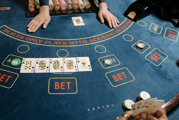 Make money playing blackjack on online casinos